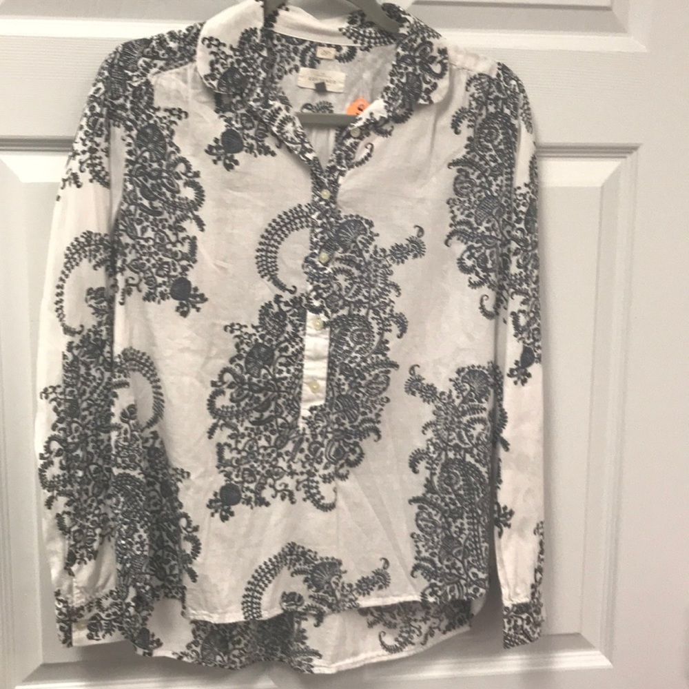 Soft cotton. Loft Blake and white.